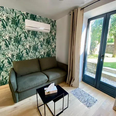 펜션 Maisonnette Avec Jardin Chamilly