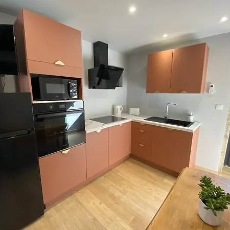 Maisonnette Avec Jardin Chamilly